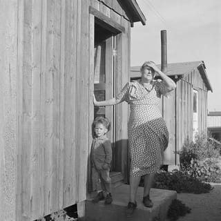A grandmother and her grandchild in Salinas Valley, California, 1939
